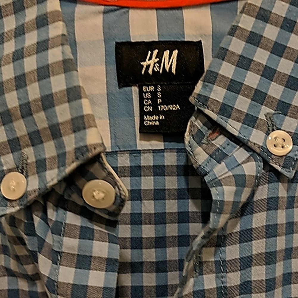 H&M Button Front - image 3